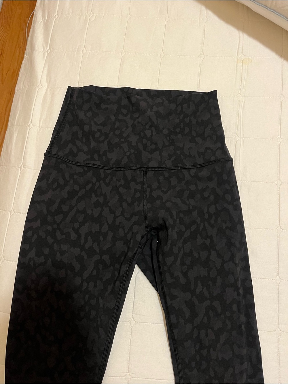 Lululemon High Waisted Wunder Under Full Length Grey Camo size 4 leggings